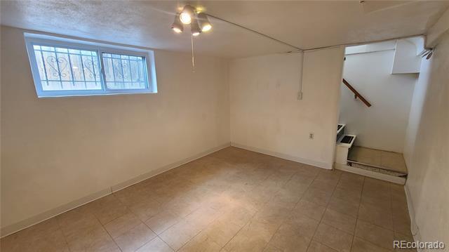 Building Photo - 4840 W 30th Ave