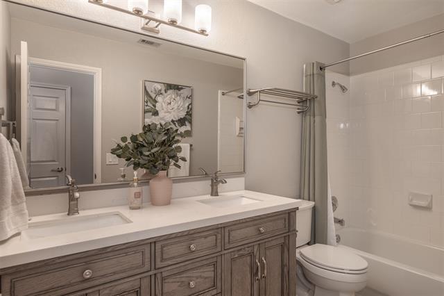 Building Photo - 10808 Paisano Dr