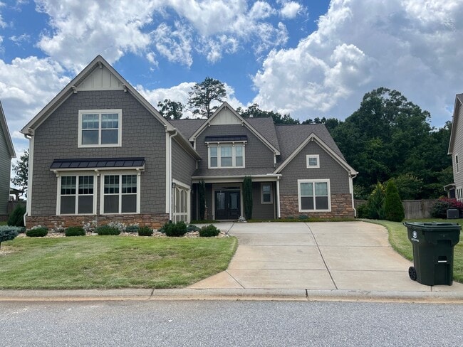 Building Photo - Must See! Beautiful 5/5 Home in Simpsonville!