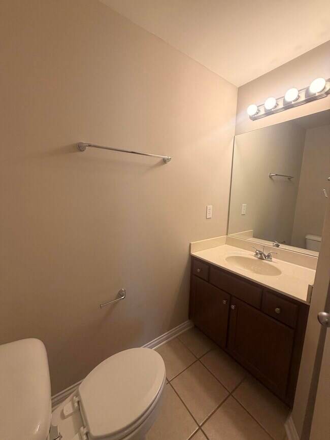 Building Photo - 3855 Lochdale Terrace