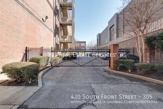 Building Photo - 420 S Front St