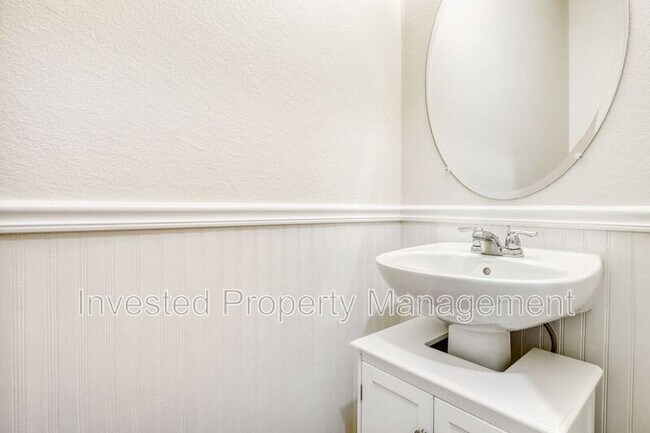 Building Photo - 6601 Pinery Villa Pl