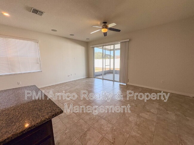 Building Photo - 7079 Woodchase Glen Dr