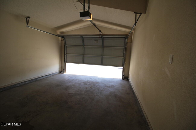 Building Photo - 14009 Robert Ituarte Dr