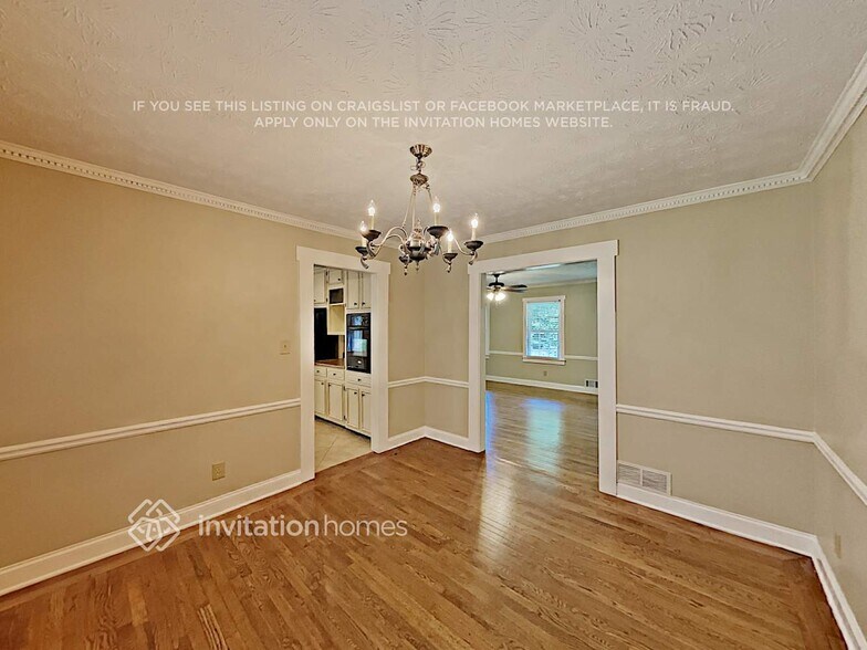 Building Photo - 4010 Derby Dr