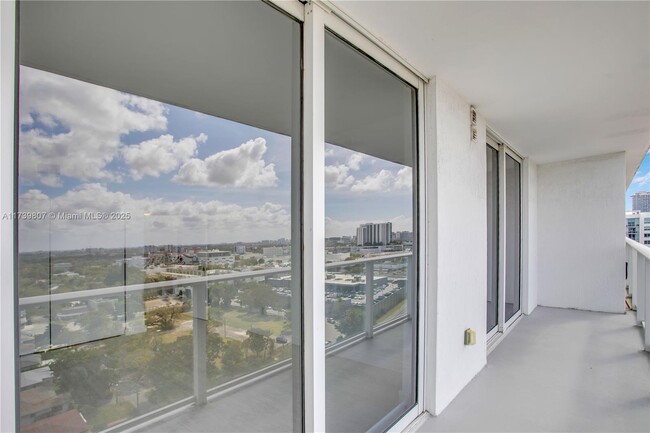 Building Photo - 4250 Biscayne Blvd