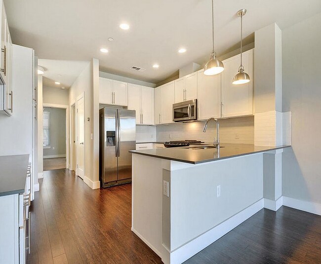 Building Photo - 2801 Dulce Ln