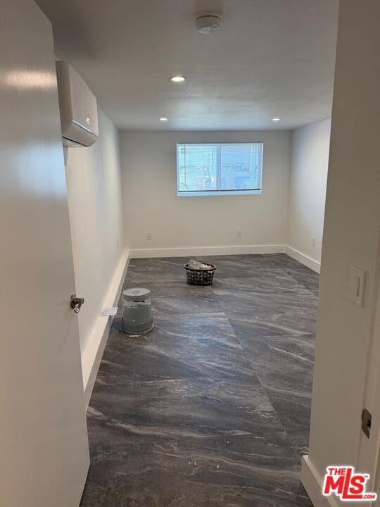 Building Photo - 160 W 59th St