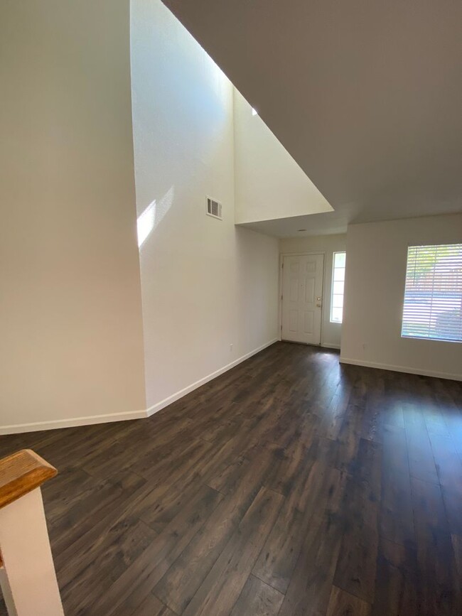 Building Photo - Spacious Folsom Home Near Sandra Gallardo ...