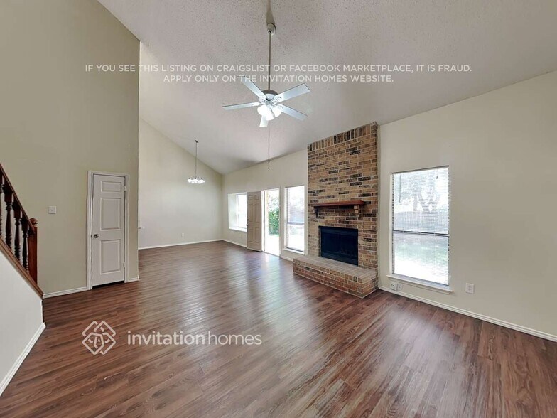 Building Photo - 2541 Rialto Way