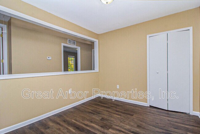 Building Photo - 1061 Centennial Ave