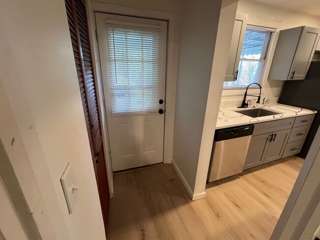 Building Photo - Beautiful 2 Bed/2 Bathroom Home located in Lawrenceville!