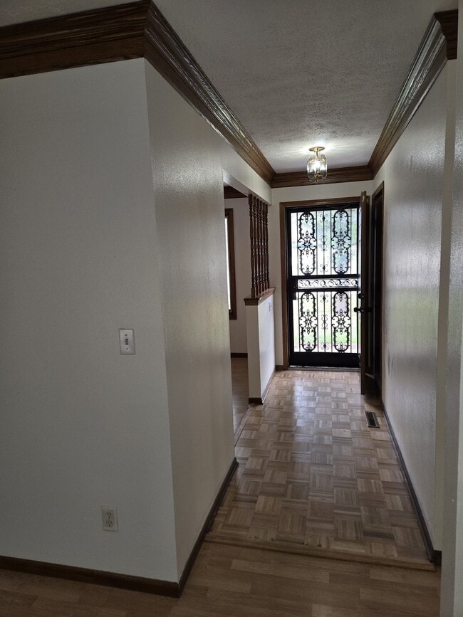 Building Photo - 3802 Gnarl Tree Ln