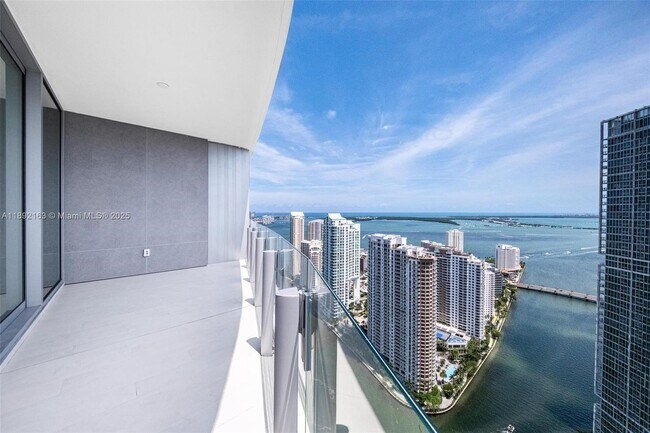 Building Photo - 300 Biscayne Blvd Way