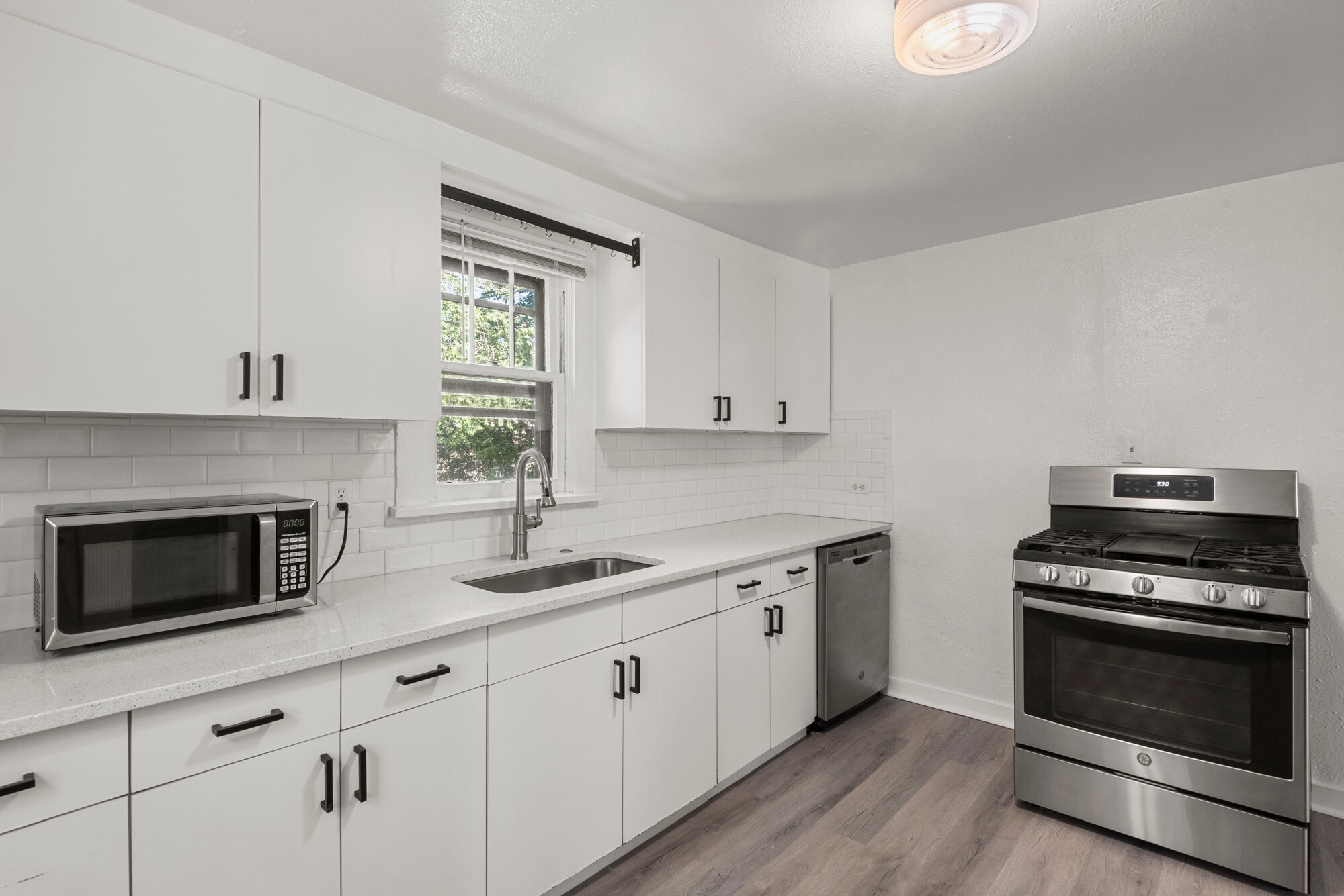 Building Photo - 3555 S Bannock St