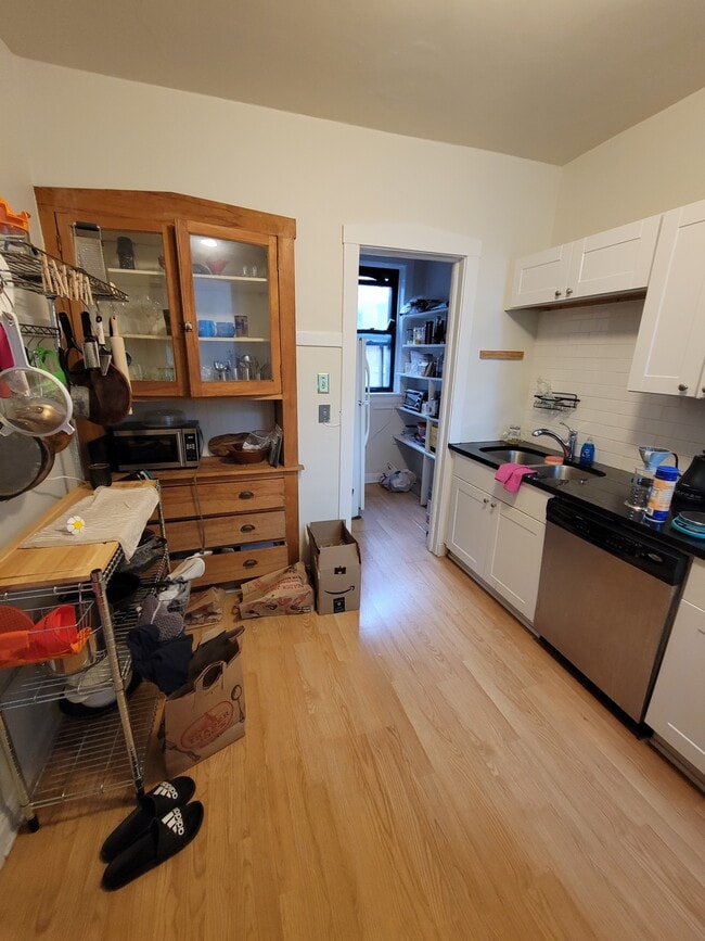 Current Kitchen - 5310-5312 S Dorchester Ave
