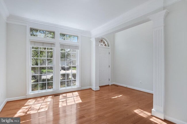 Building Photo - 8416 Churchside Dr
