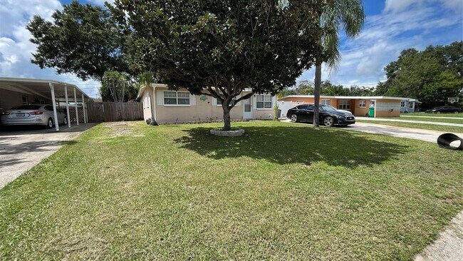 Building Photo - 9632 Groveland St