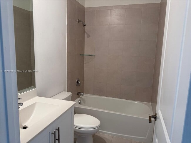Building Photo - 607 NE 208th Terrace