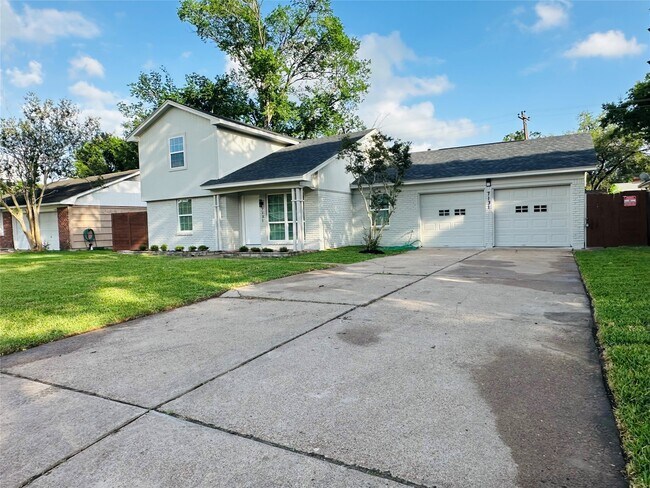 Building Photo - 7131 Carvel Ln
