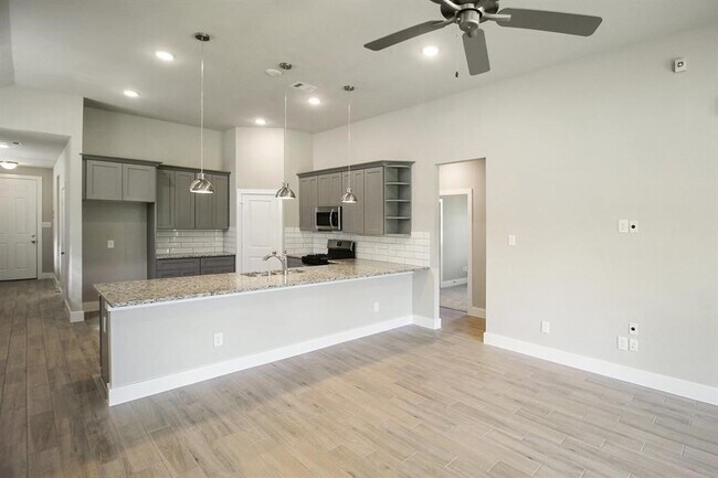 Building Photo - 12970 Centaurus Ct