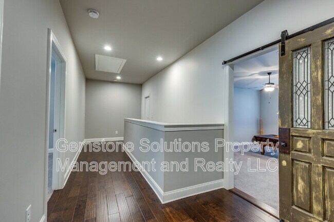 Building Photo - 2944 Hadley Close Ln