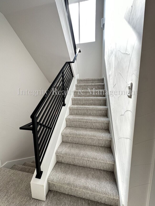 Building Photo - 2939 W 23rd Ave