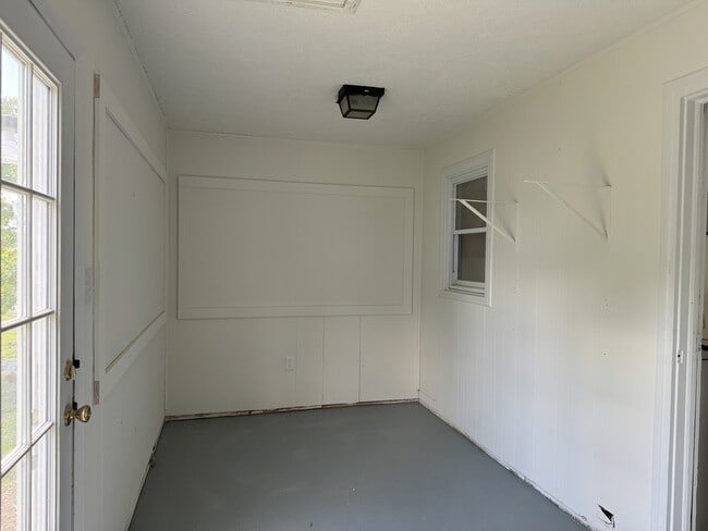 Building Photo - 71 Powers Rockwell Ln