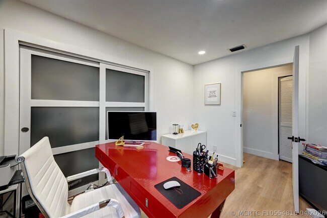 Building Photo - 9581 NW 9th Ct