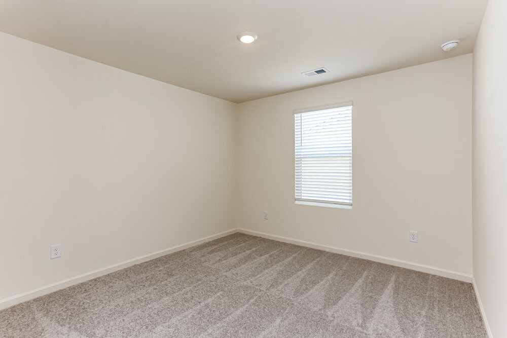 Building Photo - 7610 Saffron Ave