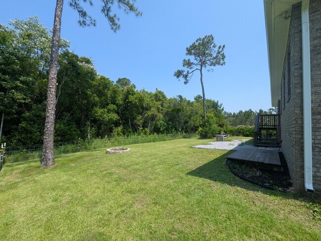 Building Photo - 3565 Pearl Ct