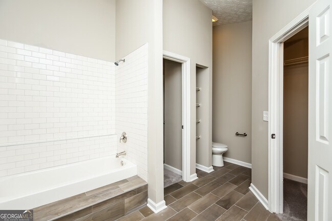 Building Photo - 4508 High Grove Ct NW