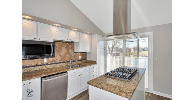 Building Photo - 75 Castle Coombe Ct