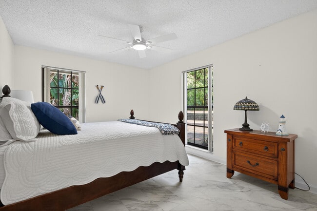 Building Photo - 8166 155th Pl N