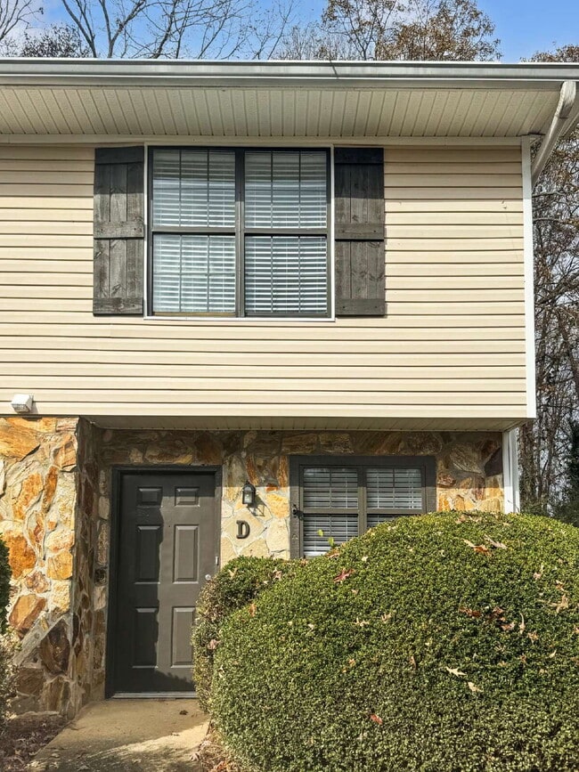 Building Photo - Recently Renovated Condo in Lake Lanier Community