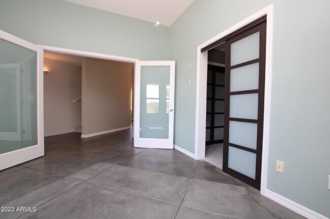 Building Photo - 5844 E Carefree Mountain Dr