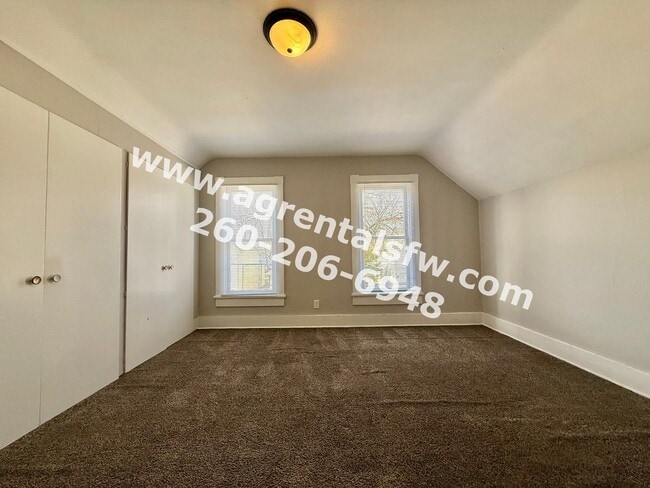 Building Photo - 3 Bedroom House