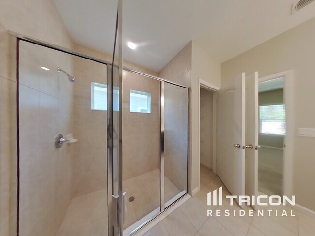 Building Photo - 6471 Longleaf Branch Dr