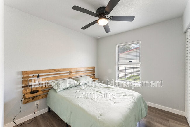 Building Photo - 7210 Cloverfield Ln