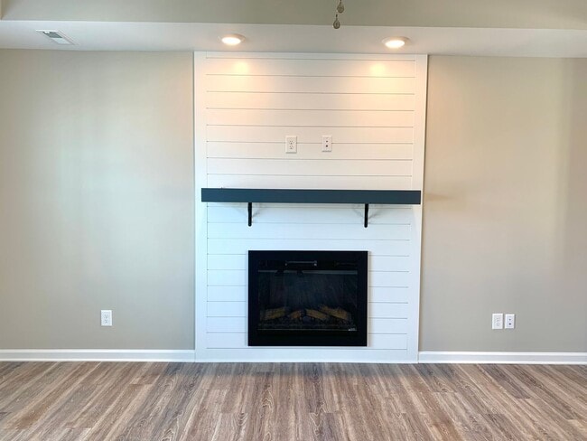 Building Photo - 448 Ayden Ln