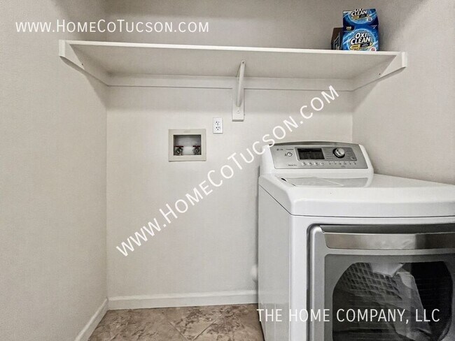 Building Photo - 5168 N Windriver Pl