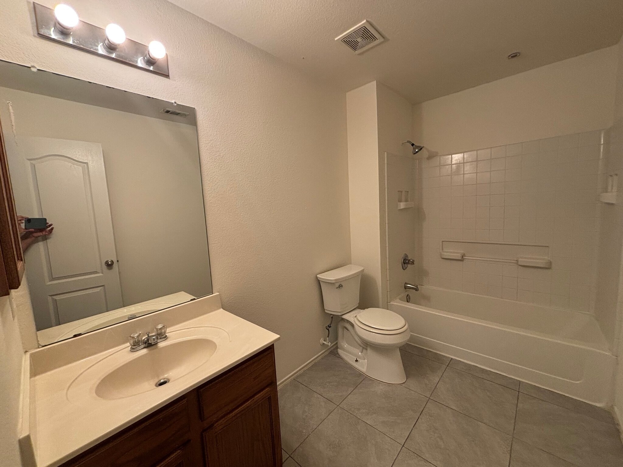Building Photo - 1327 Falcon Hollow Ln
