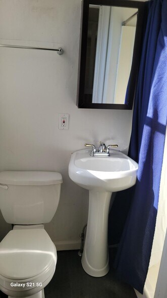 Building Photo - 1332 Buchanan St