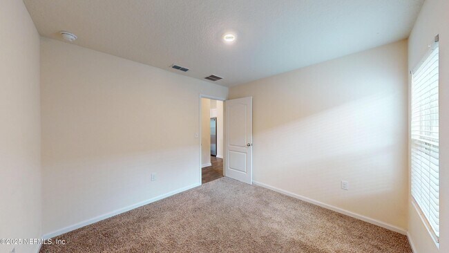 Building Photo - 8118 Meadow Walk Ln