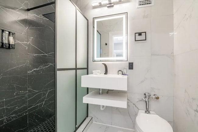 Building Photo - 140 Chestnut St