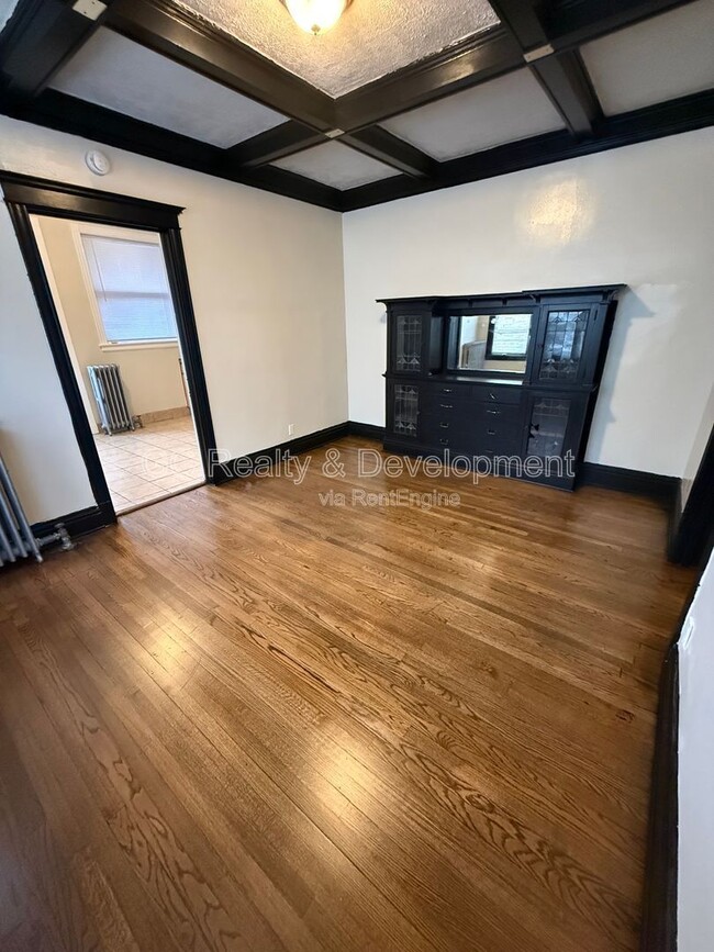 Building Photo - 1450 E Marquette Rd