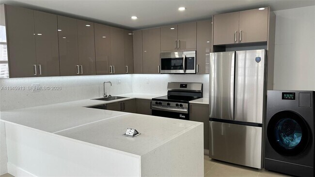 Building Photo - 2750 NE 183rd St