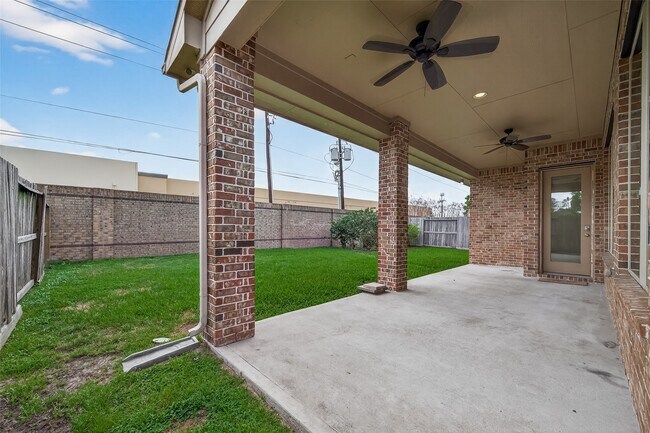 Building Photo - 5423 Mason Mountain Ln
