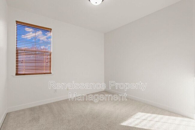 Building Photo - 1801 Riverview Ave