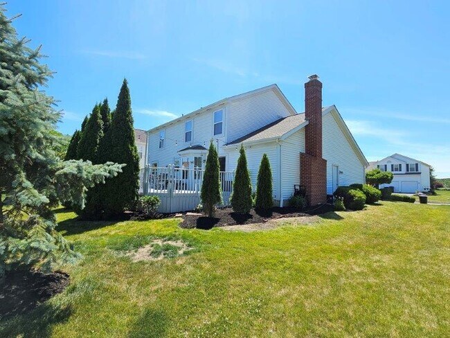 Building Photo - 4540 Redwood Vine Dr